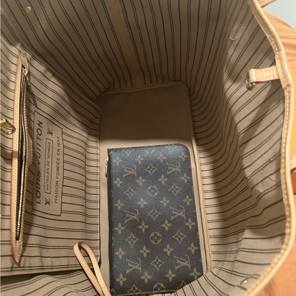 LV Neverfull GM Monogram Bag - Picture 12 of 14